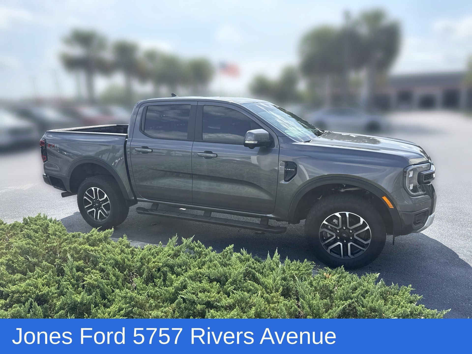 Certified 2025 Ford Ranger Lariat w/ FX4 Off-Road Package AWD/4WD image 3