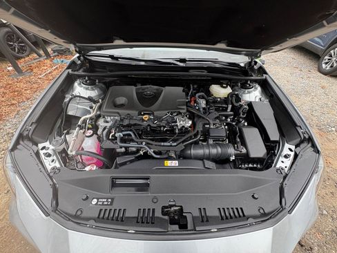 Used 2025 Toyota Camry LE image 28