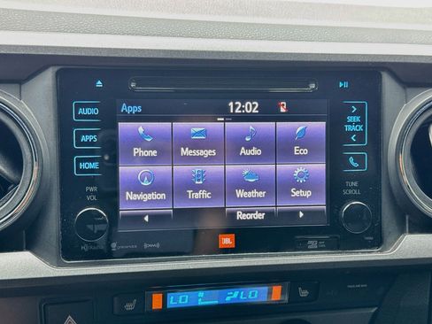 Used 2019 Toyota Tacoma TRD Sport w/ TRD Premium Sport Package RWD image 11