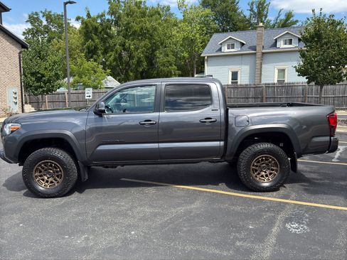 Used 2023 Toyota Tacoma 4x4 Double Cab w/ Trail Edition image 9