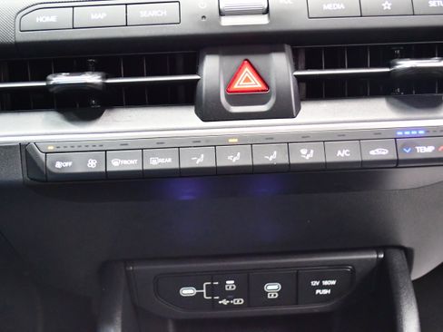 Used 2025 Kia K4 FWD image 26