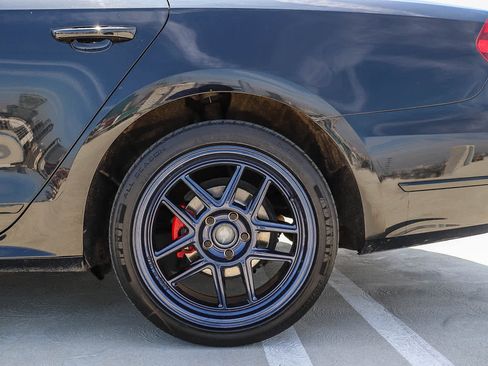 Used 2018 Volkswagen Passat 3.6 image 10