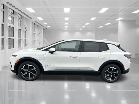 New 2026 Chevrolet Equinox EV LT image 8