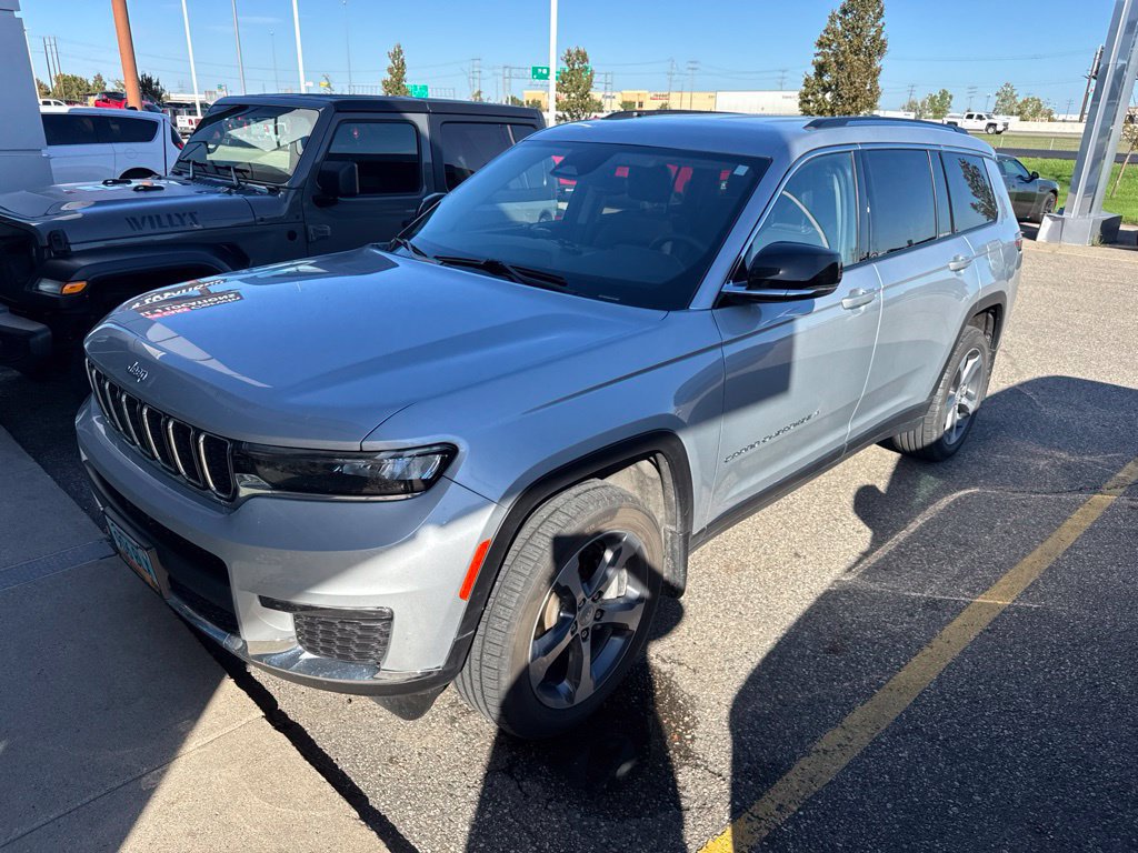 Used 2023 Jeep Grand Cherokee L Limited AWD/4WD image 7