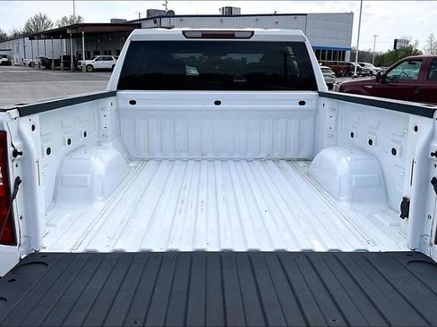 Used 2025 Chevrolet Silverado 1500 Custom Trail Boss w/ LPO, Dark Essentials Package AWD/4WD image 7