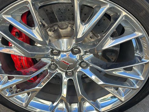 Used 2016 Chevrolet Corvette Z06 w/ 3LZ Preferred Equipment Group image 11