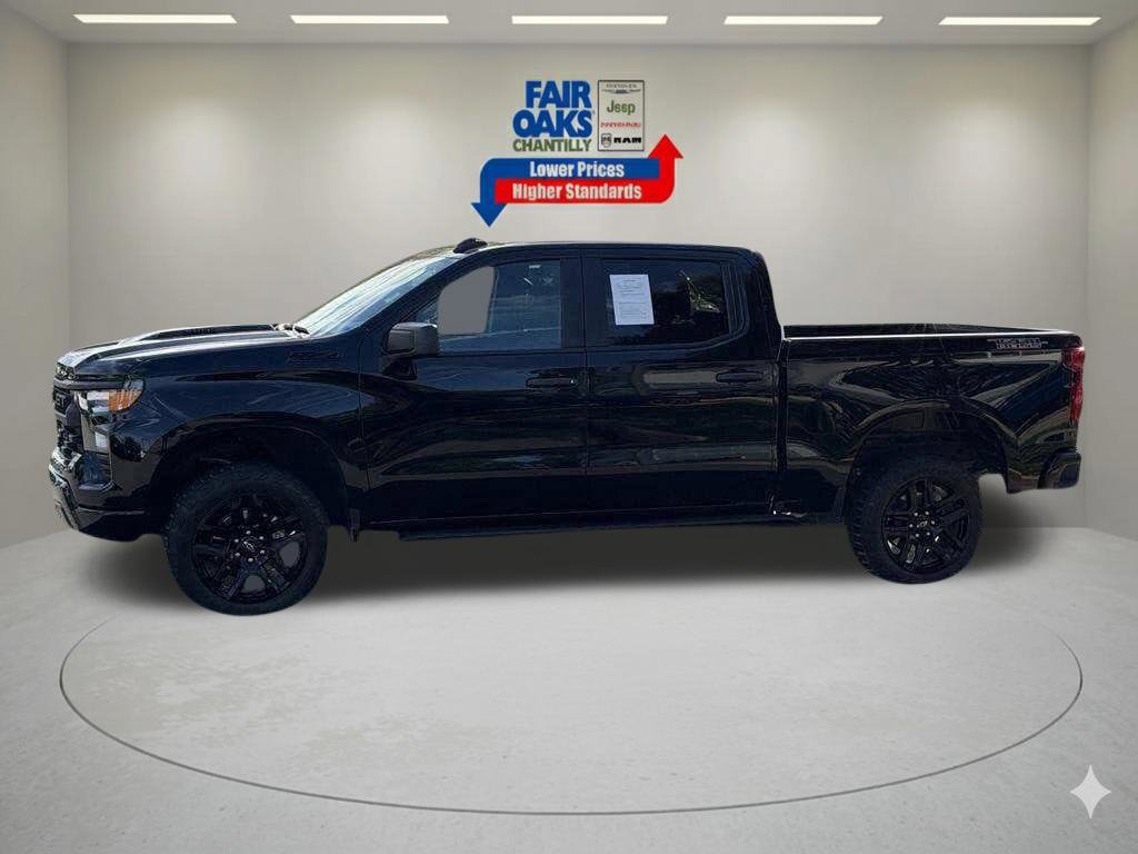 Used 2025 Chevrolet Silverado 1500 Custom Trail Boss w/ LPO, Dark Essentials Package AWD/4WD image 12