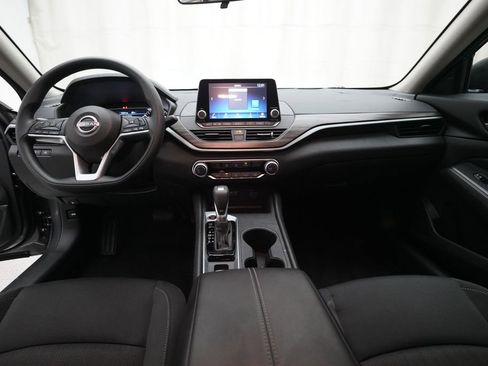 Certified 2025 Nissan Altima 2.5 SV image 5