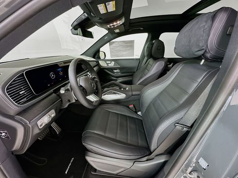 New 2026 Mercedes-Benz GLS 450 4MATIC image 23