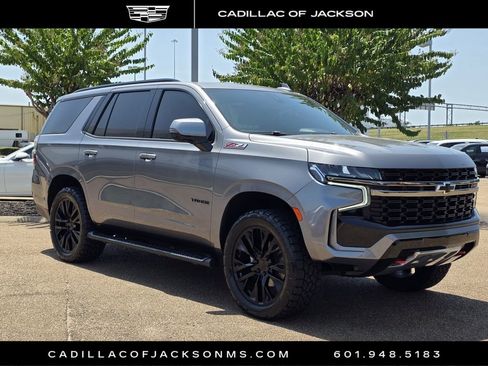 Used 2021 Chevrolet Tahoe Z71 w/ Luxury Package AWD/4WD image 3