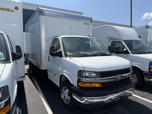New 2025 Chevrolet Express 4500 w/ Power Convenience Package RWD image 2