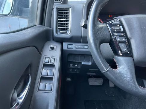 Used 2023 Nissan Frontier PRO-4X w/ Tow Package AWD/4WD image 13