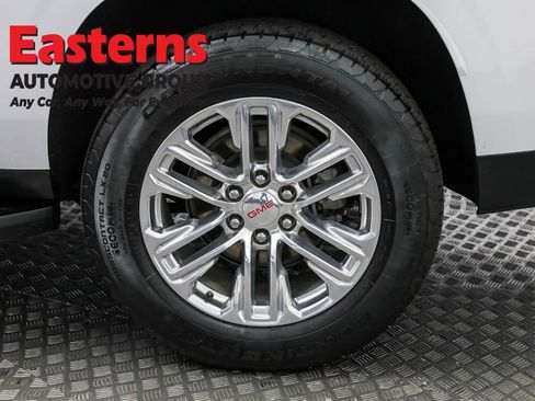 Used 2024 GMC Yukon XL SLT image 37