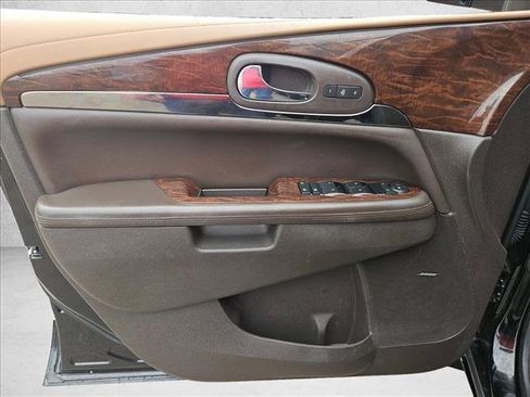 Used 2017 Buick Enclave Leather w/ Enclave Tuscan Edition FWD image 16