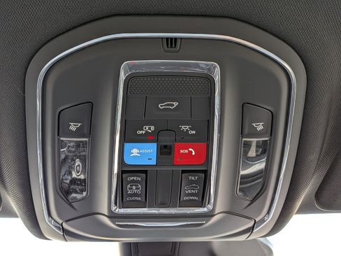 Used 2023 Jeep Grand Cherokee L Laredo AWD/4WD image 30
