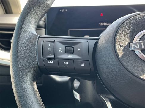 Certified 2025 Nissan Kicks SV image 31