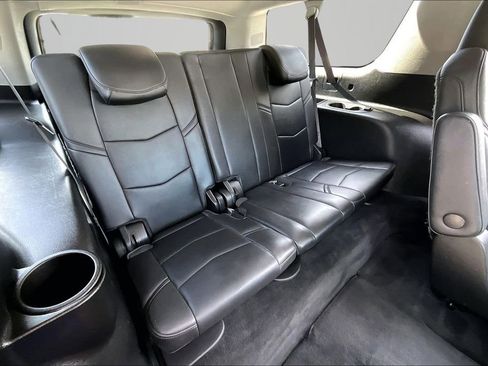 Used 2017 Cadillac Escalade ESV Luxury AWD/4WD image 26
