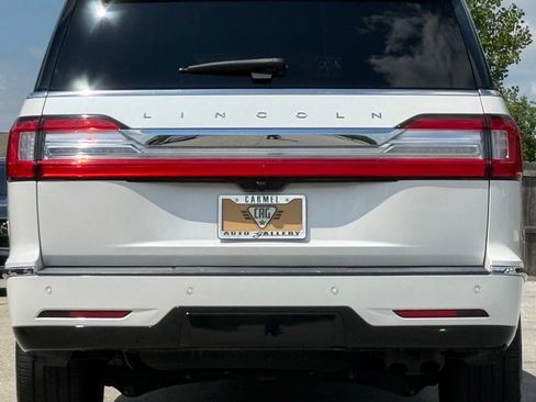 Used 2019 Lincoln Navigator L Reserve AWD/4WD image 4