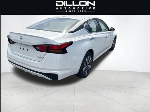 Used 2022 Nissan Altima 2.5 SV AWD/4WD image 10