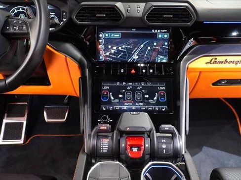 Used 2024 Lamborghini Urus S AWD/4WD image 19