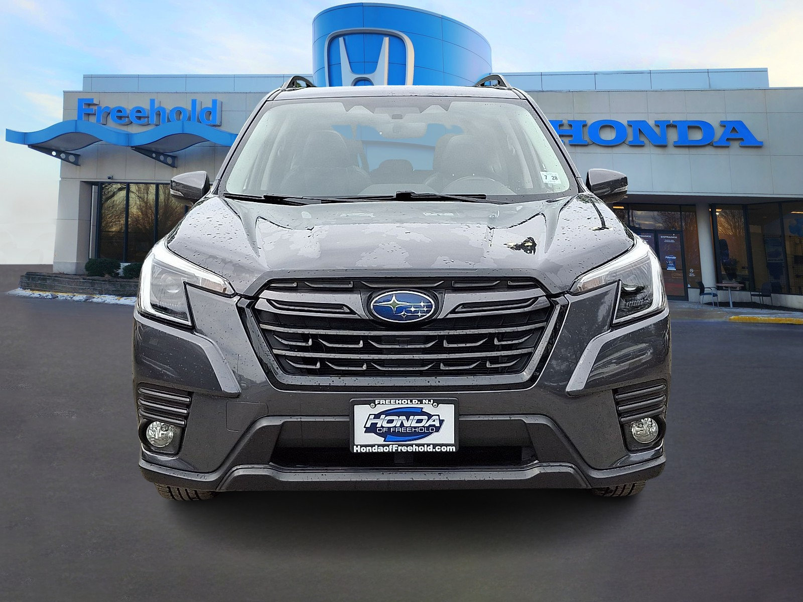 Used 2023 Subaru Forester Limited w/ Popular Package #3 AWD/4WD image 2