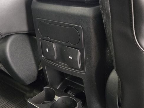 Used 2023 Ford Explorer XLT w/ Equipment Group 202A AWD/4WD image 8