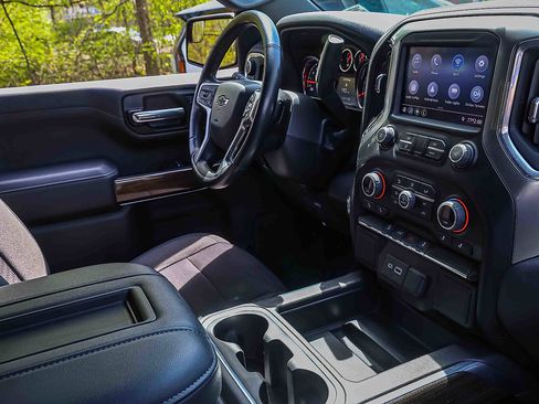 Used 2021 Chevrolet Silverado 1500 LT Trail Boss w/ Bed Protection Package AWD/4WD image 24