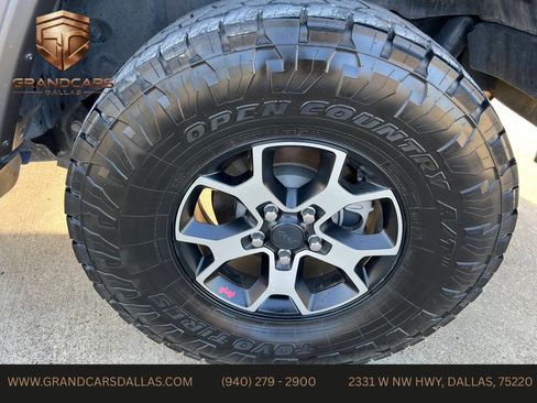 Used 2018 Jeep Wrangler Unlimited Sport S AWD/4WD image 21