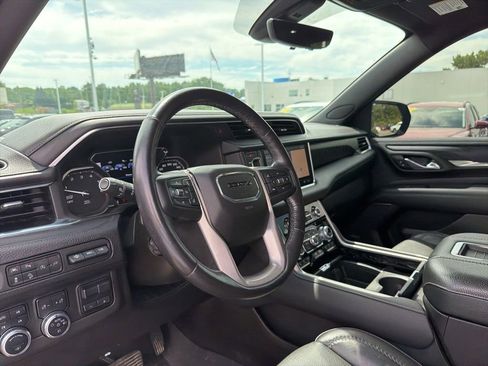Used 2021 GMC Yukon Denali w/ Denali Ultimate Package AWD/4WD image 19