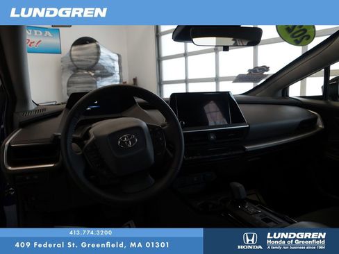 Used 2024 Toyota Prius LE FWD image 16