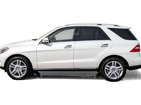 Used 2015 Mercedes-Benz ML 350 4MATIC image 11