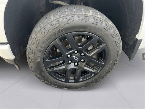 Used 2021 Chevrolet Silverado 1500 RST w/ Convenience Package II image 9