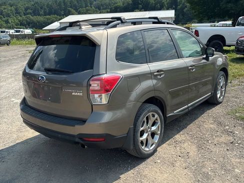 Used 2017 Subaru Forester 2.5i Touring AWD/4WD image 8