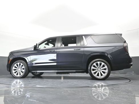 New 2025 Chevrolet Suburban Premier image 61