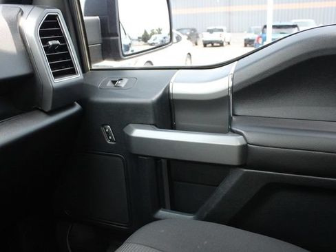 Used 2017 Ford F150 XLT w/ Equipment Group 302A Luxury AWD/4WD image 19