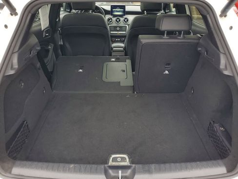 Used 2019 Mercedes-Benz GLA 250 4MATIC w/ Premium Package image 28