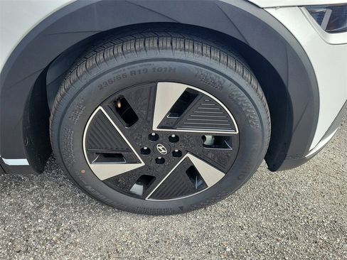 New 2025 Hyundai Ioniq 5 SEL image 8