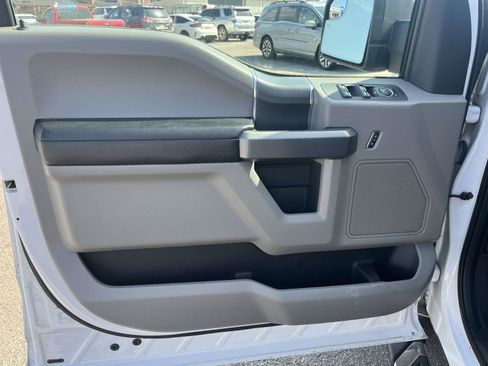 Used 2016 Ford F150 XLT w/ Equipment Group 302A Luxury AWD/4WD image 12