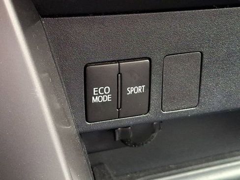 Used 2017 Toyota RAV4 LE w/ Carpet Mat Package image 24