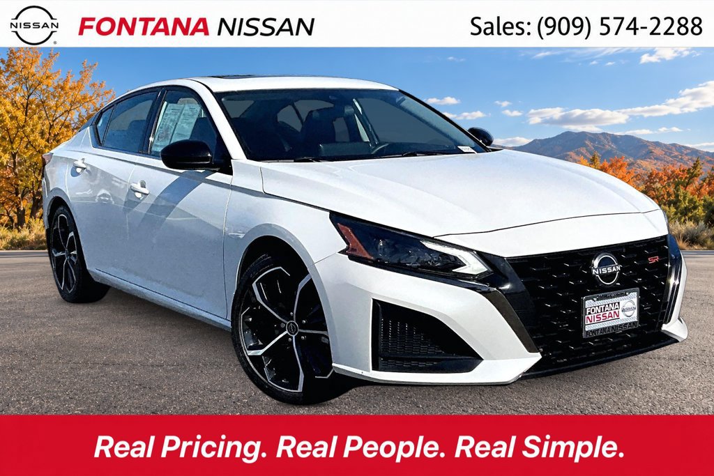 Used 2023 Nissan Altima 2.5 SR w/ SR Premium Package FWD image 1