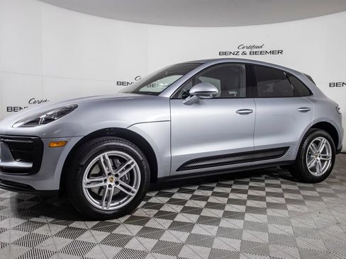 Used 2025 Porsche Macan Turbo AWD/4WD image 9