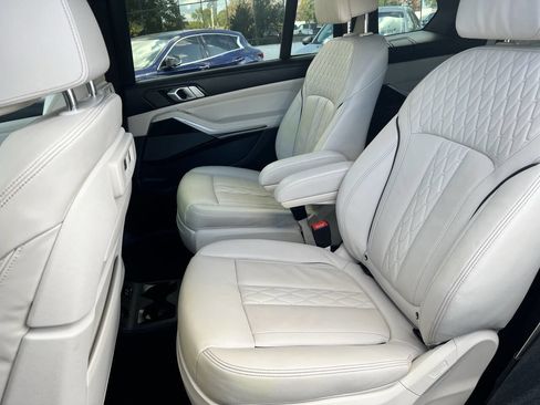 Used 2019 BMW X7 xDrive50i w/ Dynamic Handling Package image 36