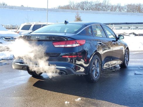 Used 2020 Kia Optima LX image 3