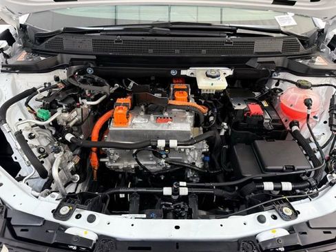 New 2026 Chevrolet Equinox EV LT image 9