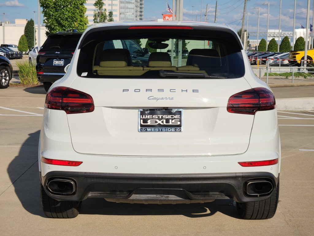 Used 2017 Porsche Cayenne AWD/4WD image 6