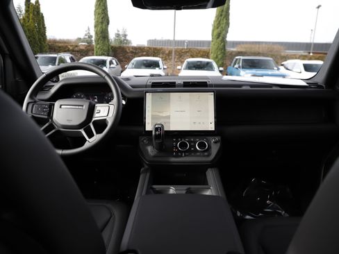 New 2026 Land Rover Defender 110 X-Dynamic SE AWD/4WD image 14