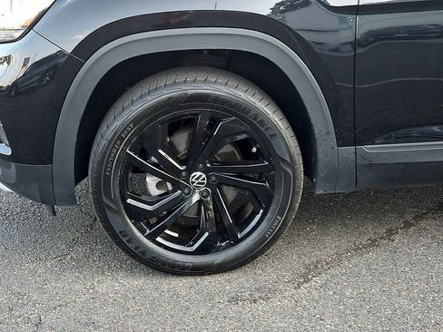 Certified 2023 Volkswagen Atlas SE w/ Black Wheel Package AWD/4WD image 8