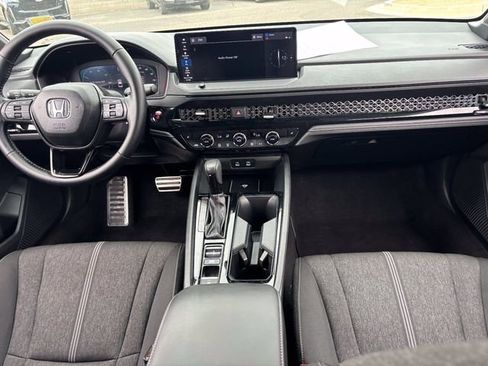 Used 2025 Honda Accord Sport image 16