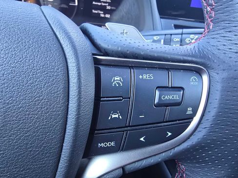 Used 2025 Lexus UX 300h AWD image 32