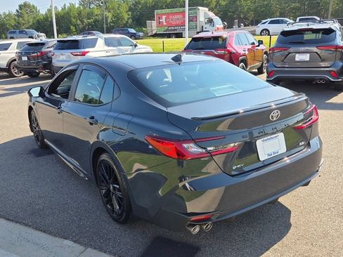 Used 2026 Toyota Camry SE w/ Convenience Package FWD image 10